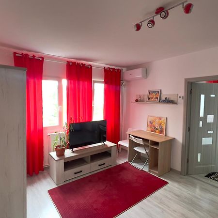3 Rooms Apartment Airy & Bright Palas Style ยาช ภายนอก รูปภาพ