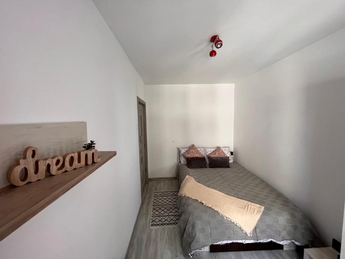 3 Rooms Apartment Airy & Bright Palas Style ยาช ภายนอก รูปภาพ