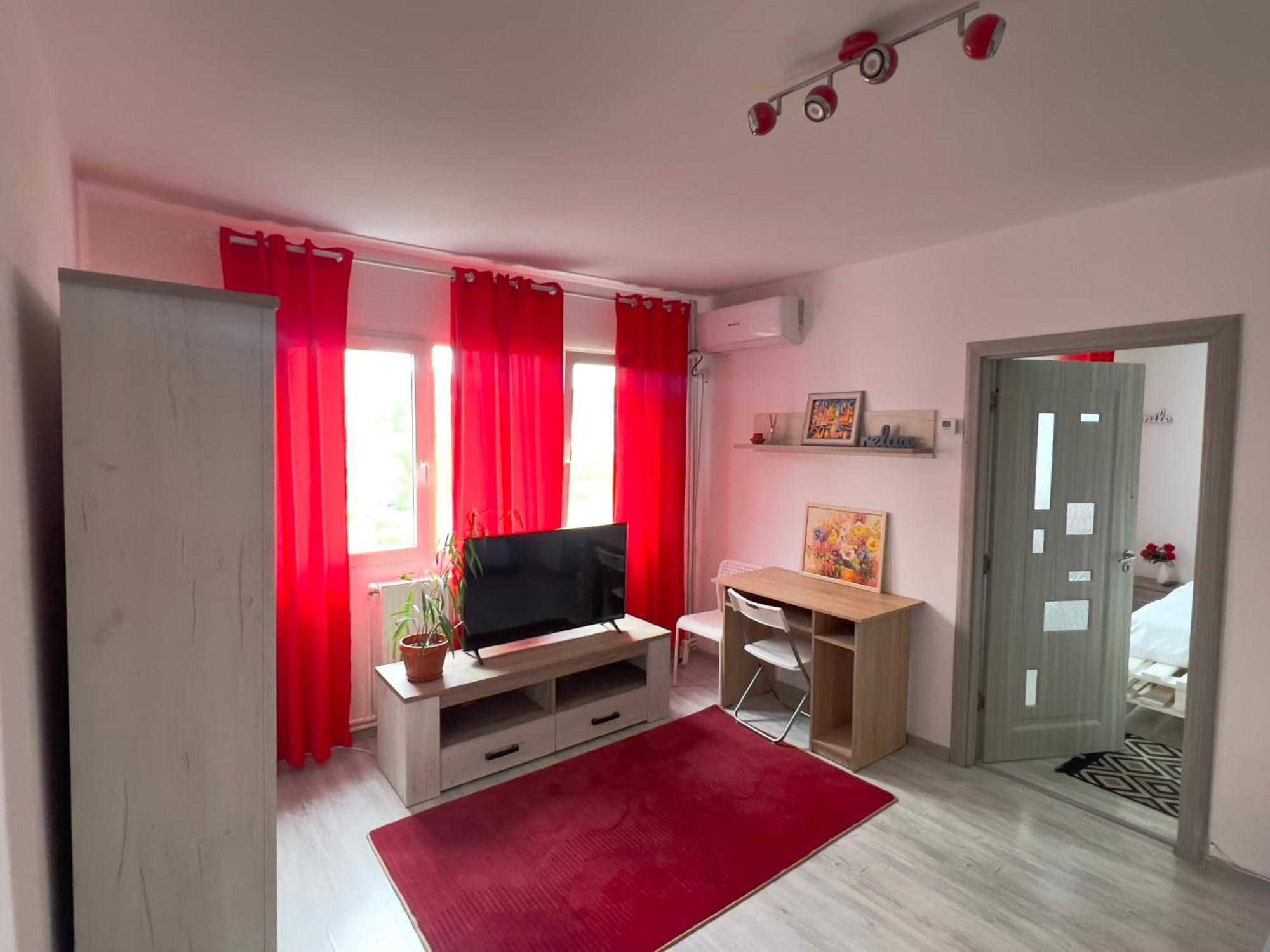 3 Rooms Apartment Airy & Bright Palas Style ยาช ภายนอก รูปภาพ