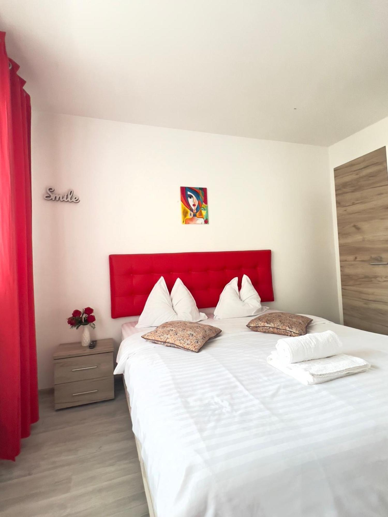 3 Rooms Apartment Airy & Bright Palas Style ยาช ภายนอก รูปภาพ
